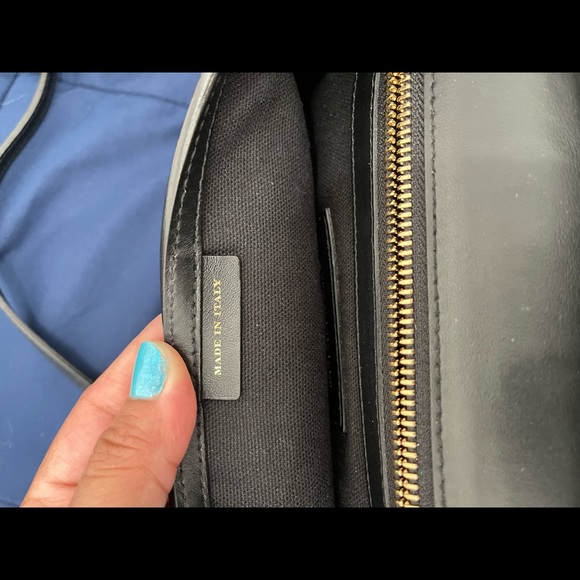 Burberry small Loxley crossbody - Picture 3 of 12